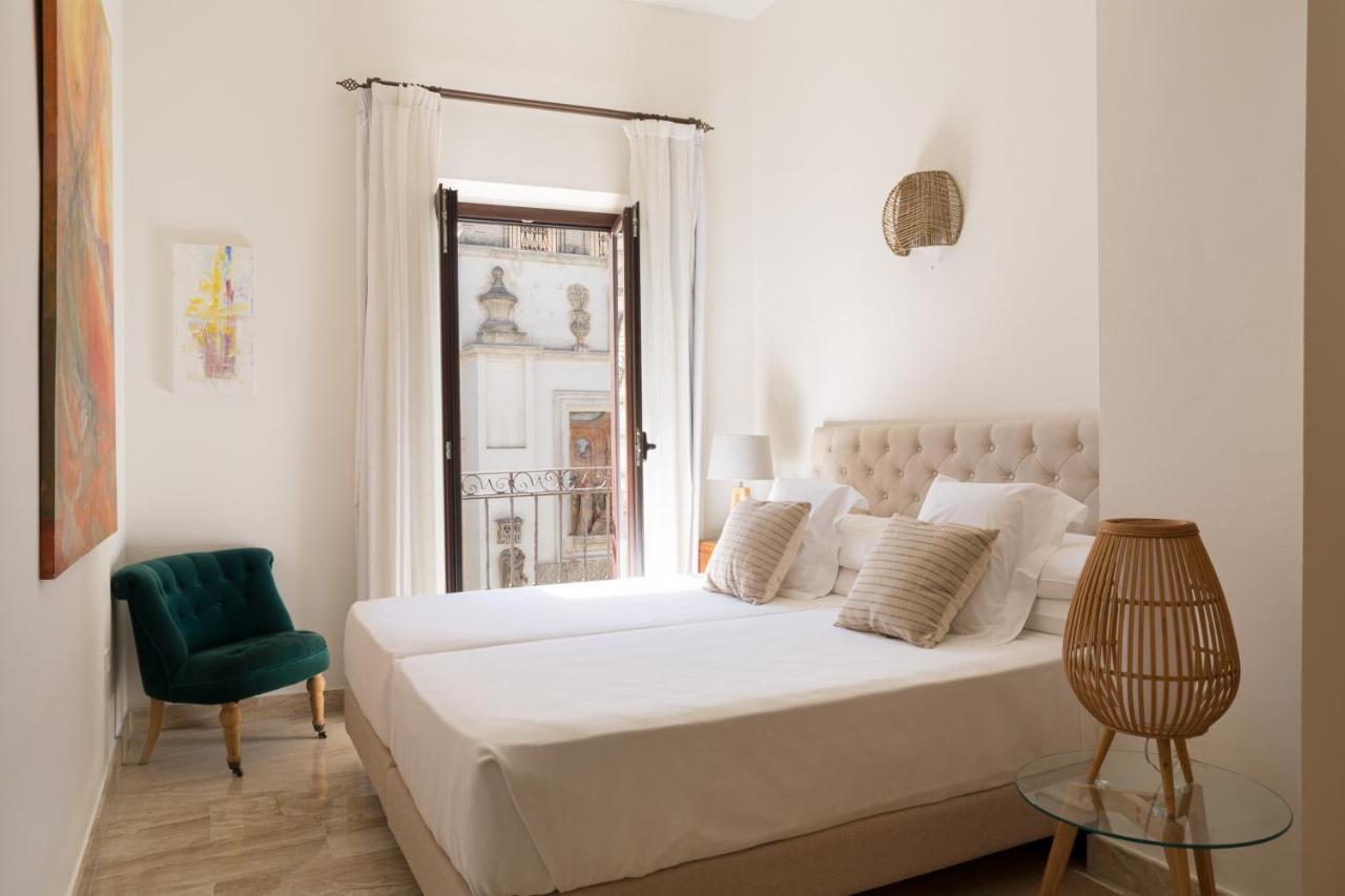 Puerta Catedral Apartments Siviglia Esterno foto