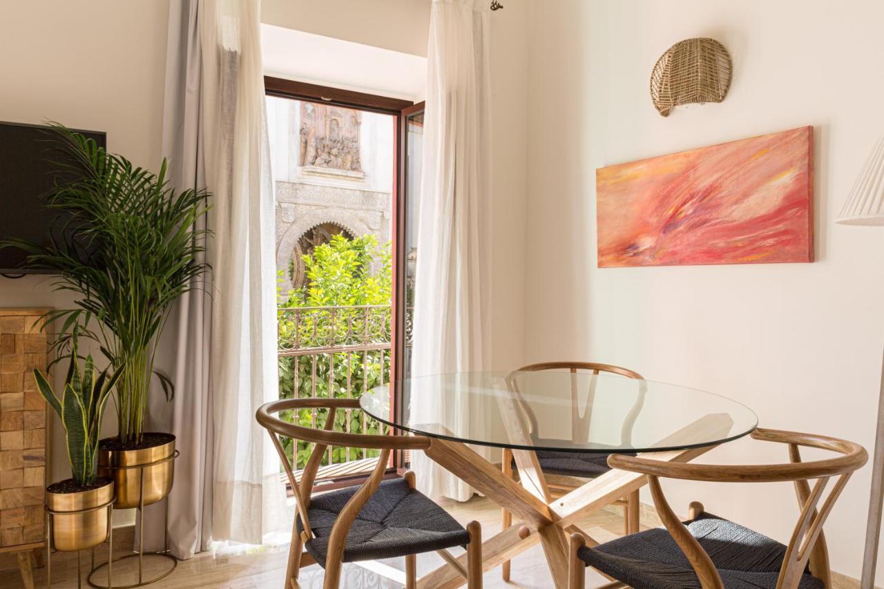 Puerta Catedral Apartments Siviglia Esterno foto